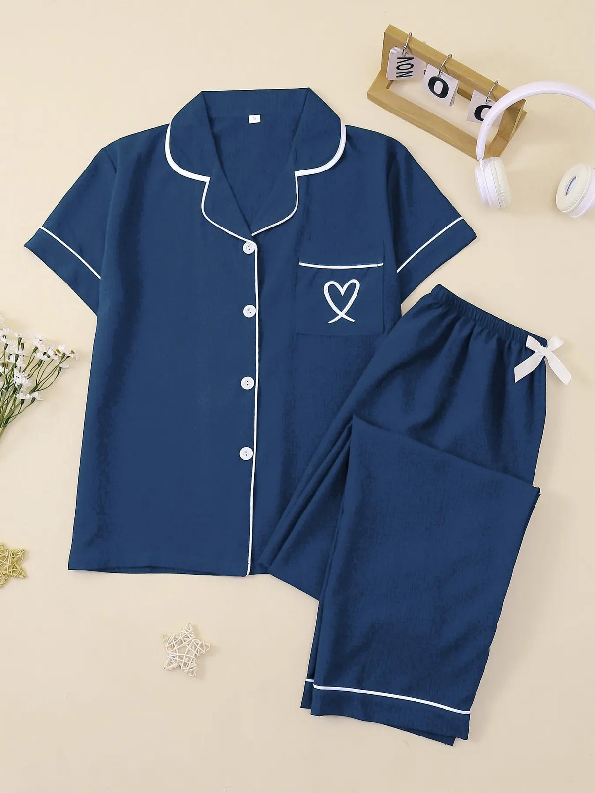 Women's Casual Fitted Sleepwear Set, Soft Fabric Heart Embroidery Pajama Set, Short Sleeves Plain Everyday Home Wear, Loungewear & Nightwear Set, All-Season Pjs, Homewear, Comfy Pajamas