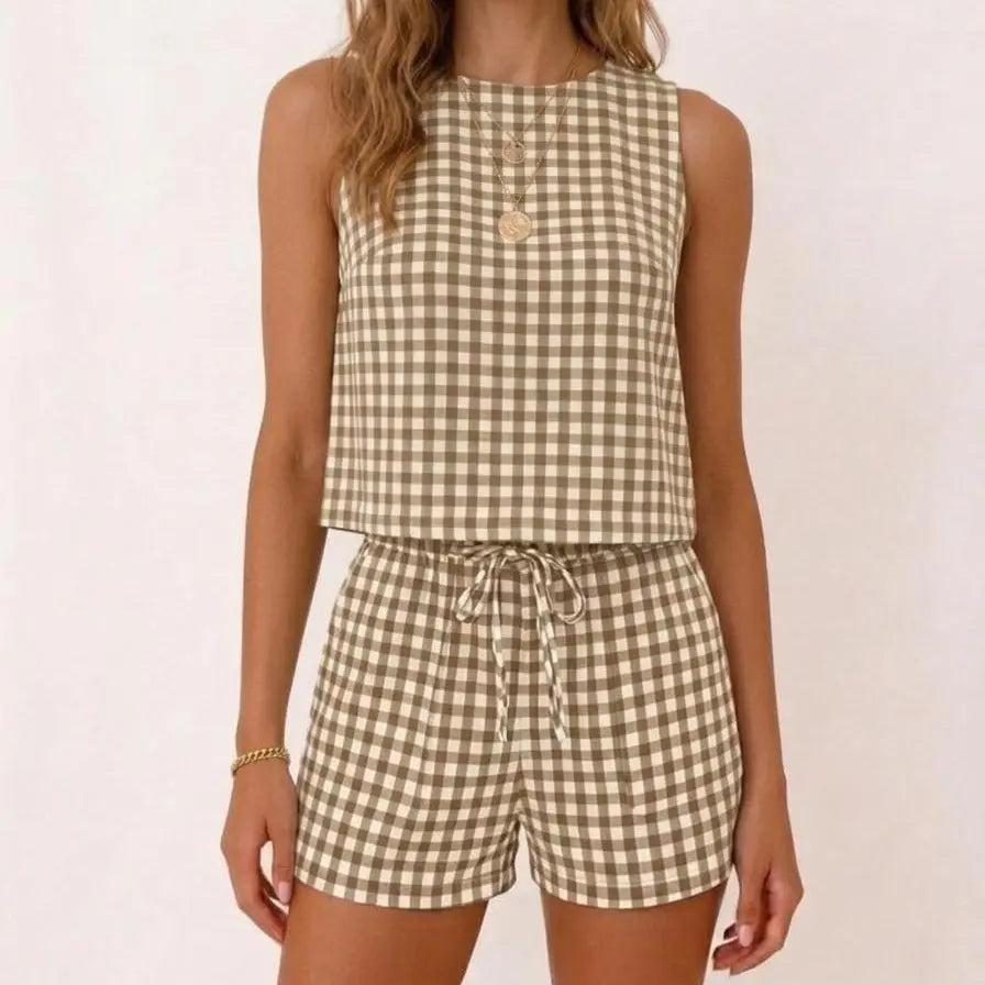 IDEALSANXUN Women's 2-Piece Casual Fashion Set - Sleeveless Round Neck (Crew Neck) Ribbed Gingham Knit Top & Above-the-Knee Shorts, Spring Summer Womenswear Clothing Set