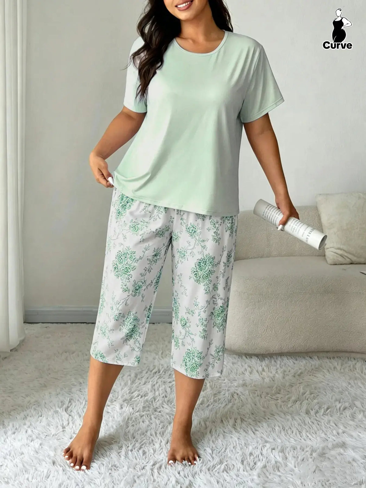 Plus Size Floral Print Tee & Capri Pants Pyjama Two-Piece Set, Casual Comfy Round Neck Short Sleeve T-Shirt & Trousers, PJ Set, Women's Sleepwear for Summer