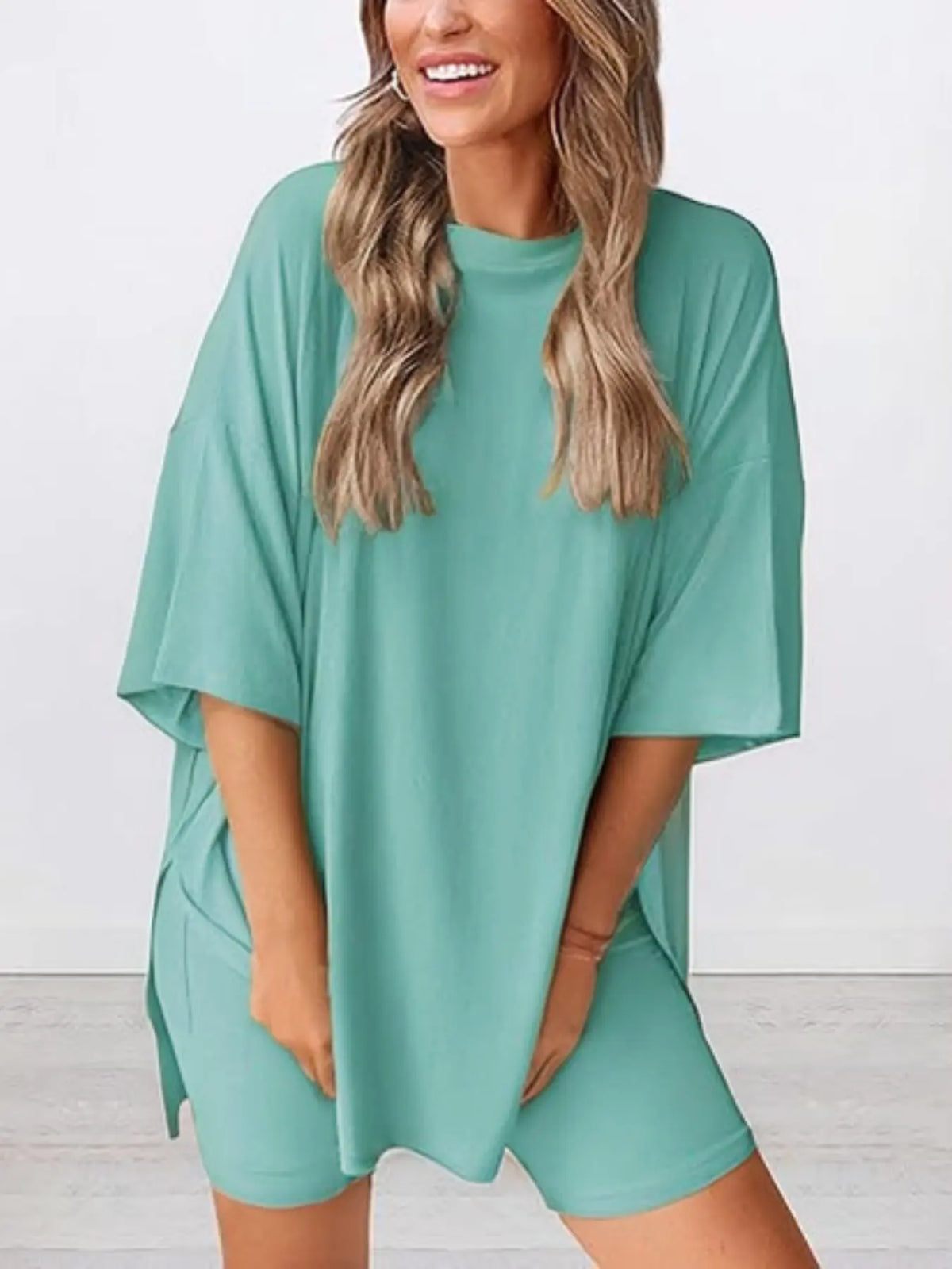 Women's Solid Color T-Shirt and Tight Shorts Set, Casual Summer Comfort Round Neck Sleepwear Loungewear, Pocket Design, Outdoor Wear, Lounge Clothes
