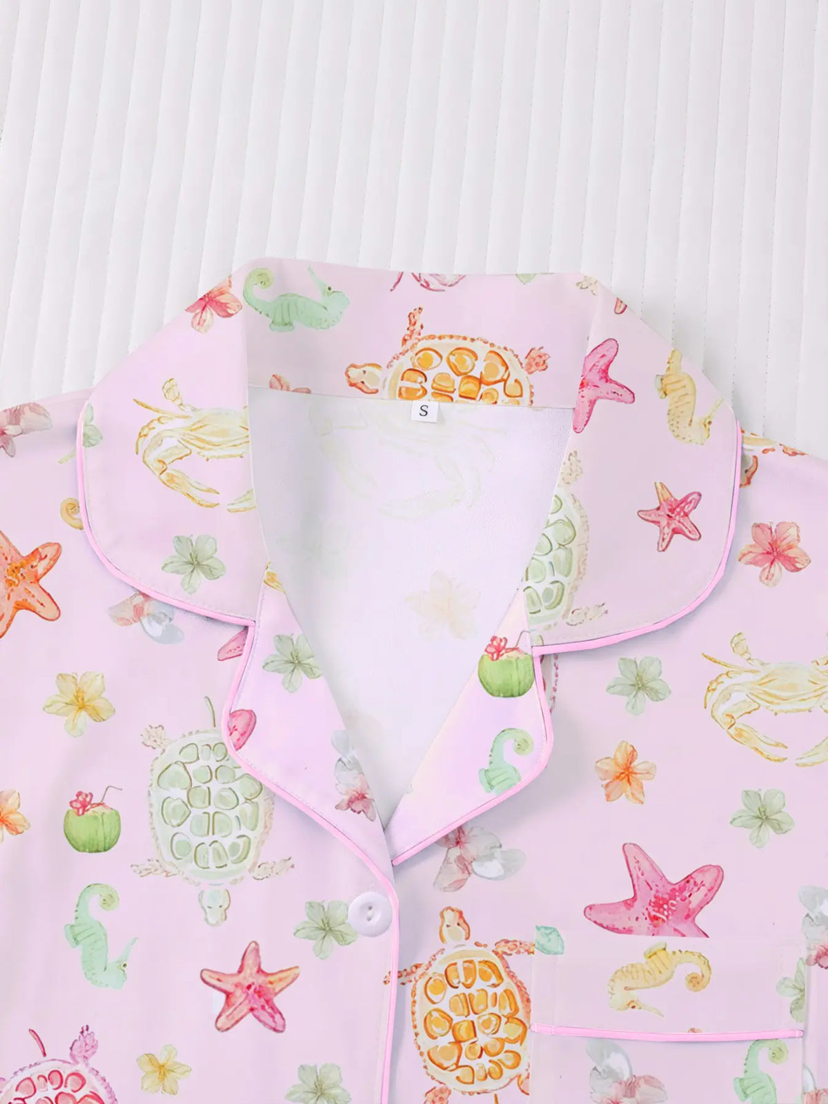 Women's 2-Piece Short Sleeve Sleepwear Set, Pajama Set, Homewear & Loungewear, Fun Oceanic Cartoon Print, Casual Nightwear, Comfortable Lapel Top & Wide Leg Shorts, Lounge Pjs Set