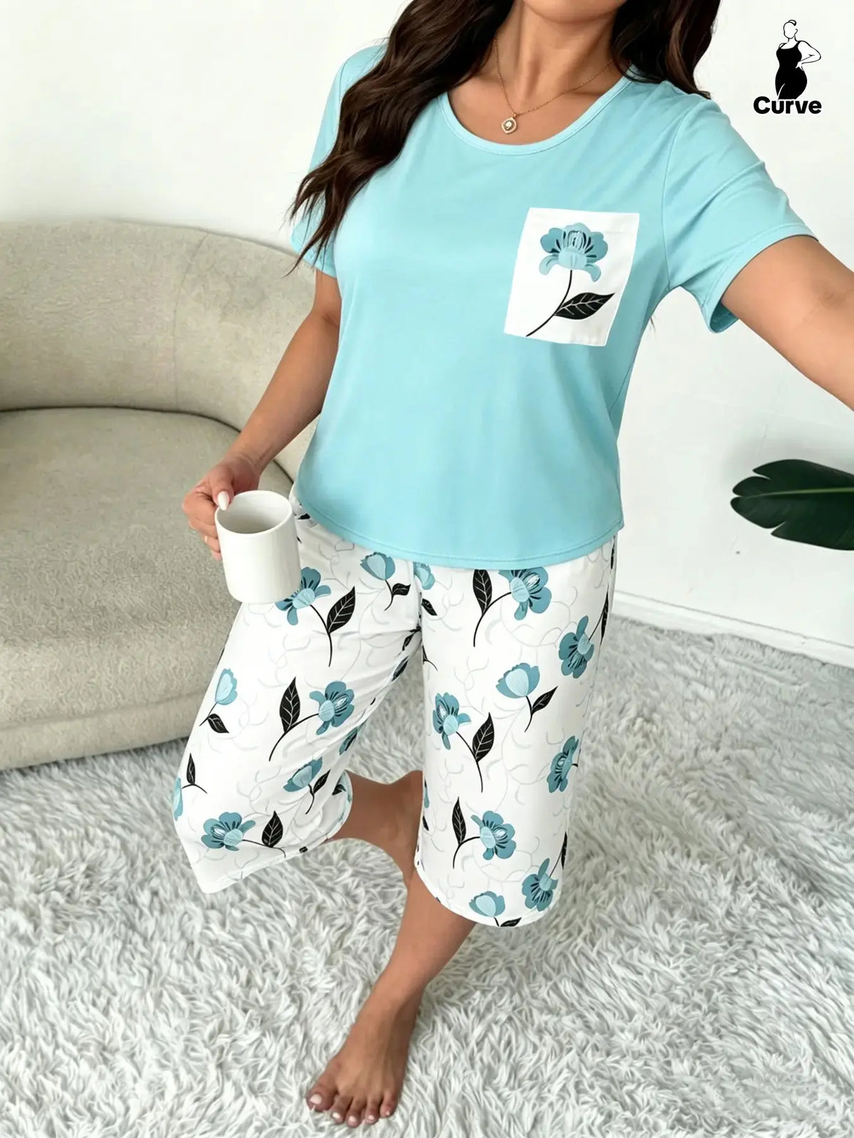 Plus Size Floral Print Tee & Capri Pants Pyjama Two-Piece Set, Casual Comfy Round Neck Short Sleeve T-Shirt & Trousers, PJ Set, Women's Sleepwear for Summer