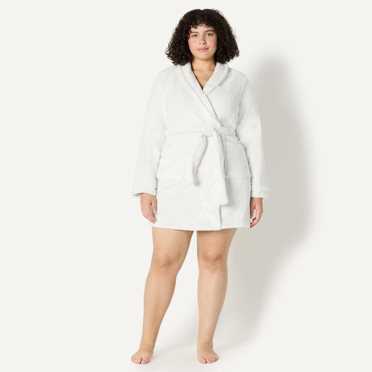 Amazon Essentials Women's Mid-Length Plush Bath Robe, Loungewear (Available in Plus Size)
