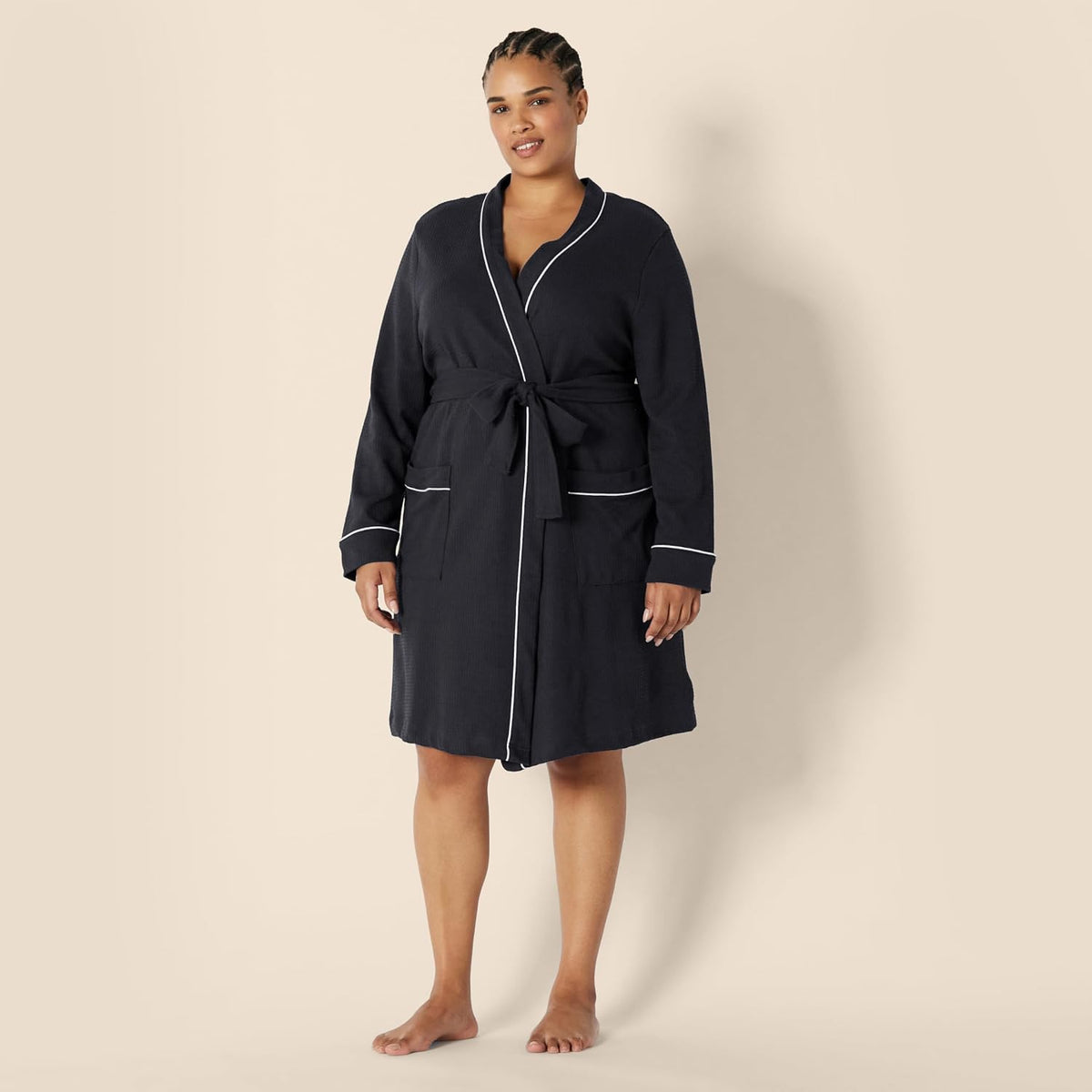 Amazon Essentials Women's Lightweight Waffle Bath Robe (Available in Plus Size)