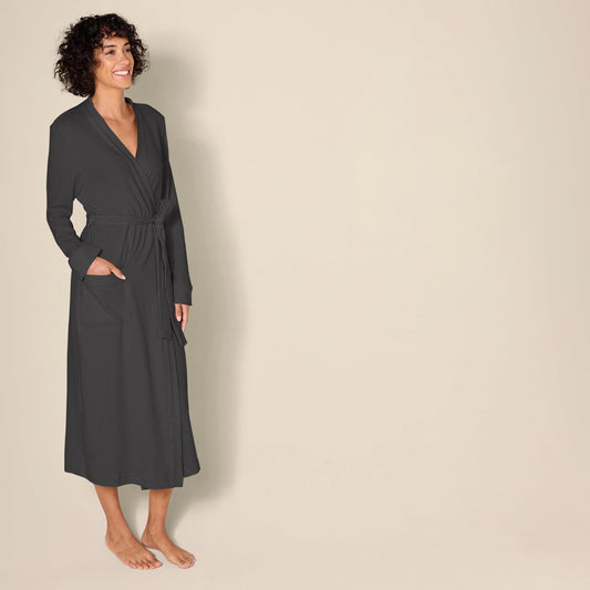 Amazon Essentials Women's Lightweight Waffle Bath Robe (Available in Plus Size)