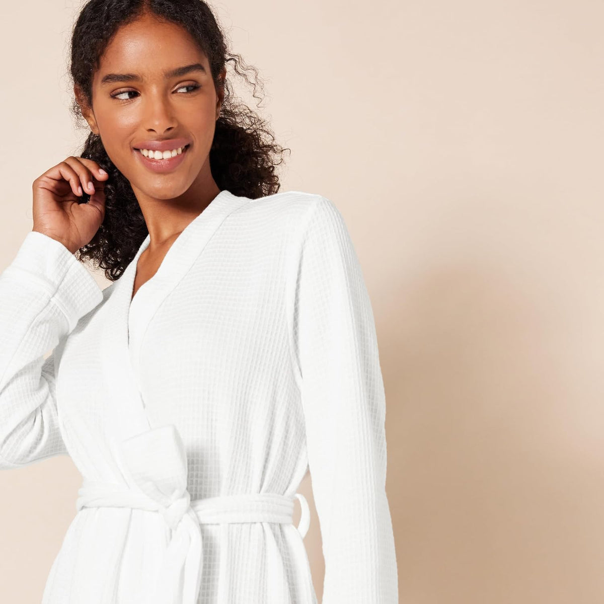 Amazon Essentials Women's Lightweight Waffle Bath Robe (Available in Plus Size)