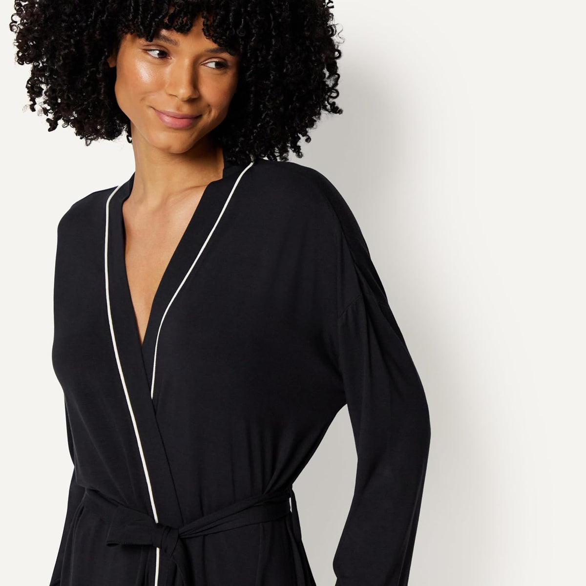 Amazon Essentials Women's Long Sleeve Robe, Modal-Blend Bathrobe