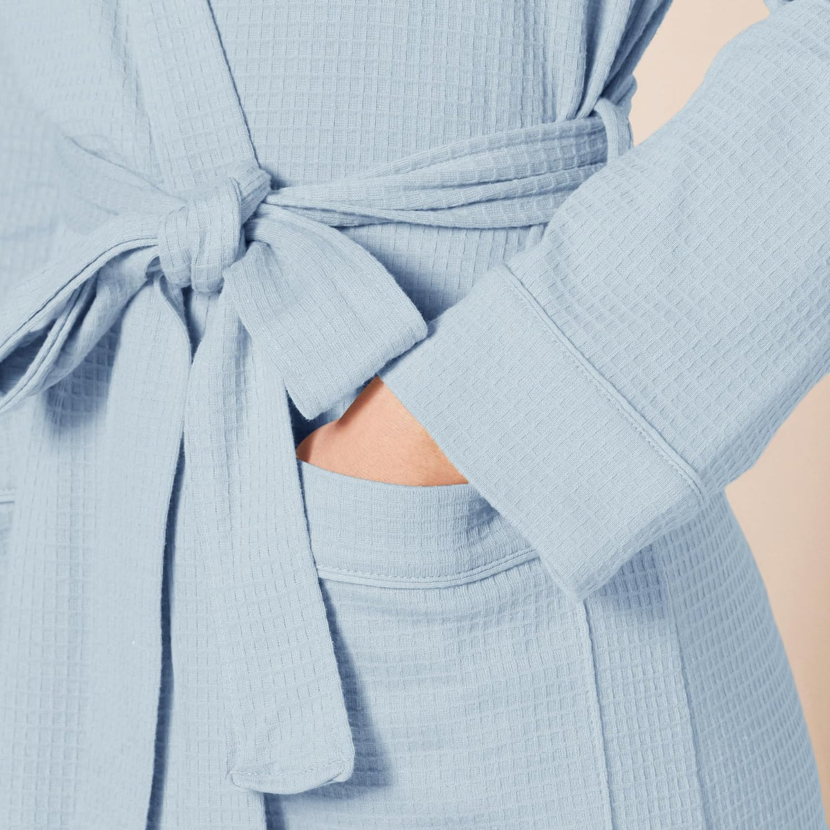 Amazon Essentials Women's Lightweight Waffle Bath Robe (Available in Plus Size)