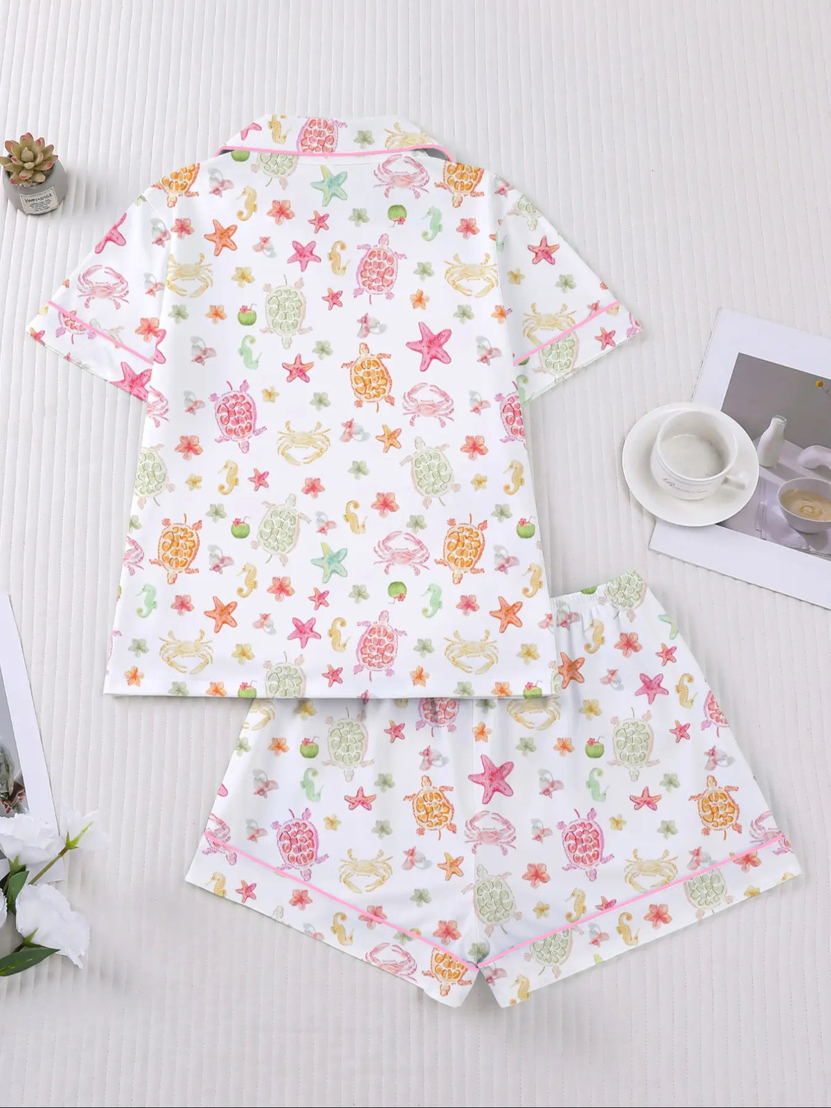 Women's 2-Piece Short Sleeve Sleepwear Set, Pajama Set, Homewear & Loungewear, Fun Oceanic Cartoon Print, Casual Nightwear, Comfortable Lapel Top & Wide Leg Shorts, Lounge Pjs Set